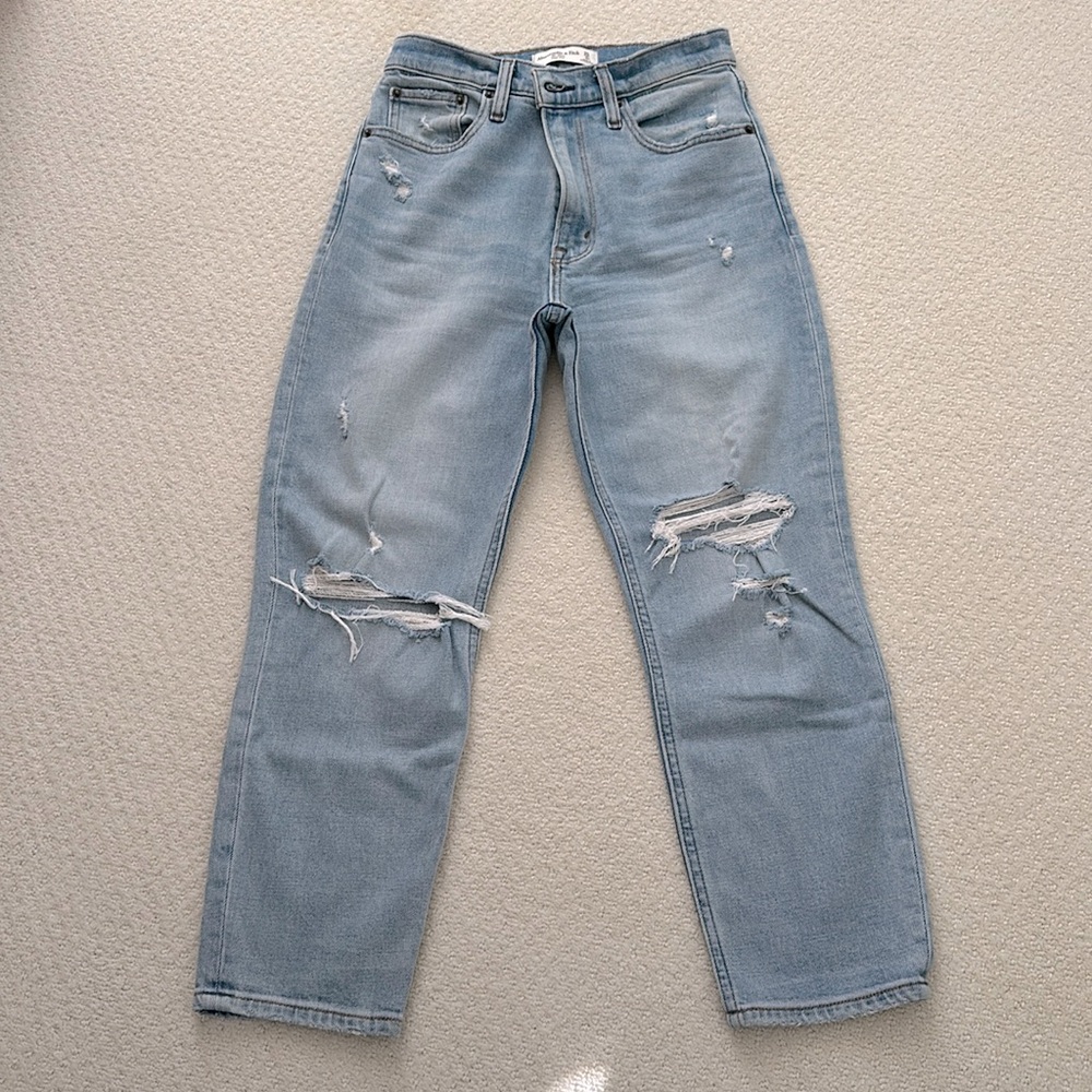 EXCELLENT Abercrombie Mom High Rise, 25/0 Short